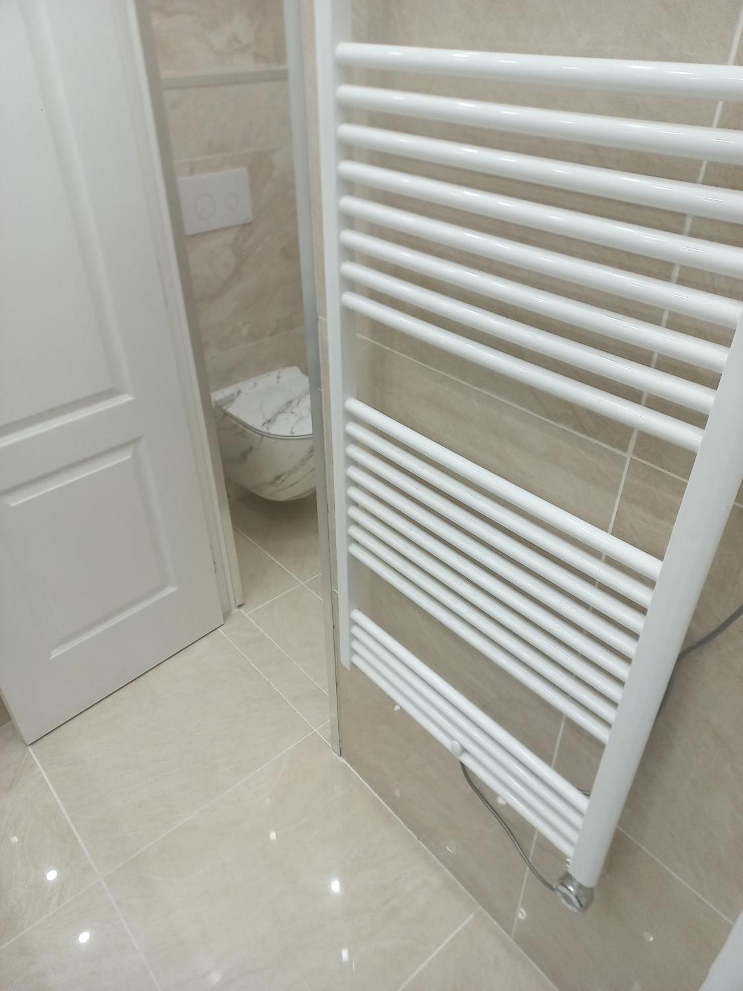 Apartment Experience Centre *